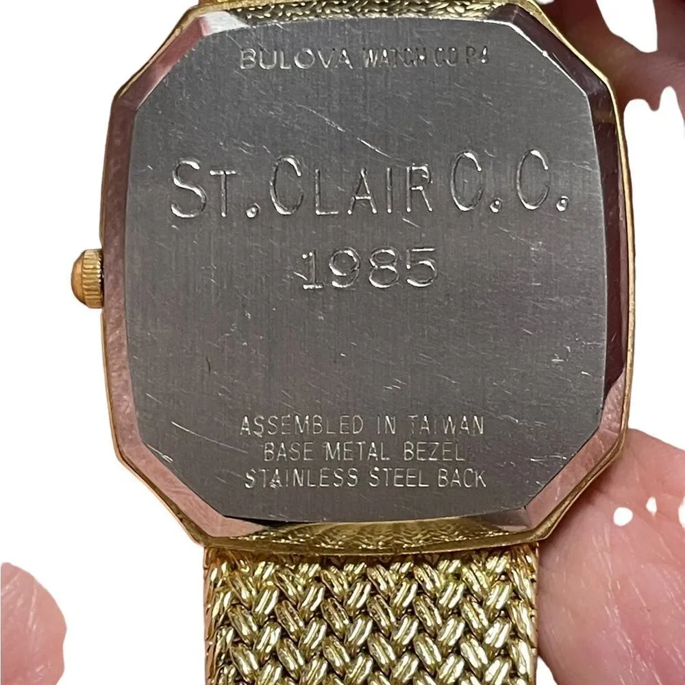 Vintage BULOVA QUARTZ 1985 DIAMOND MENS WRISTWATCH‎